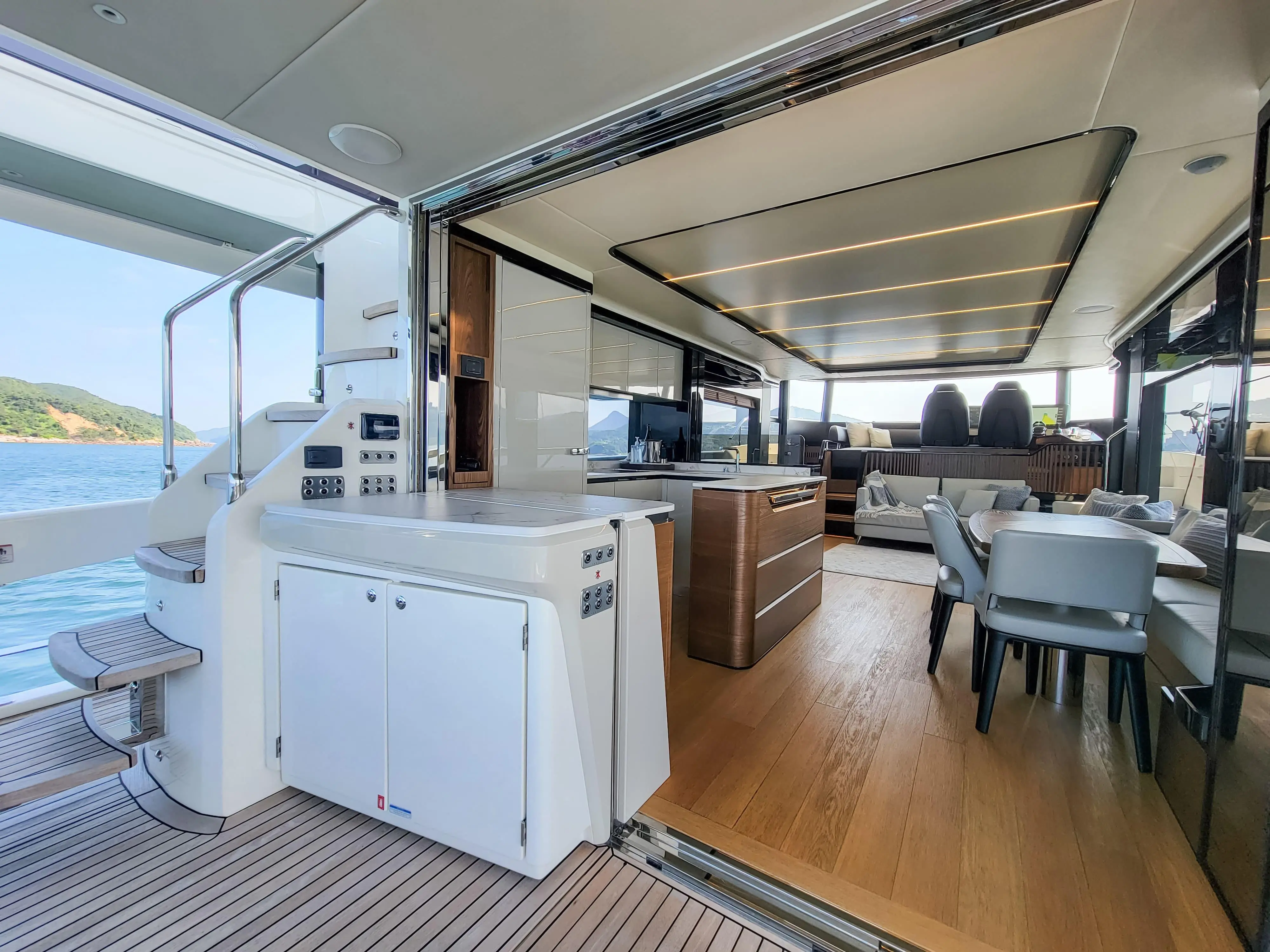 2022 Volvo Penta 64 navetta