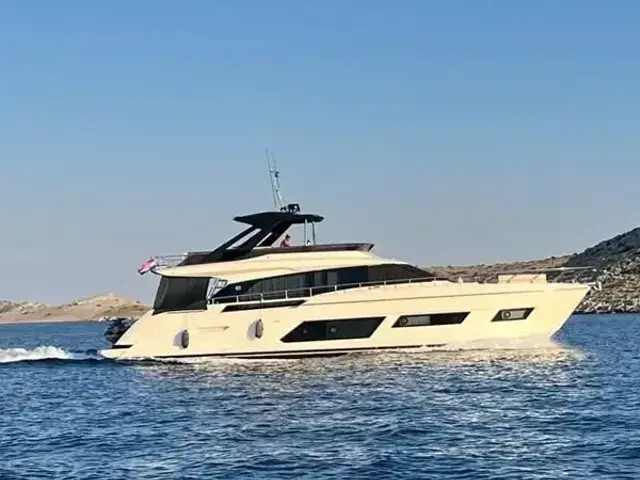 Ferretti Yachts 670