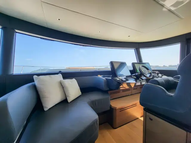 Absolute 64 Navetta