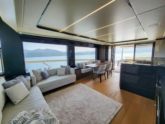 Absolute 64 Navetta