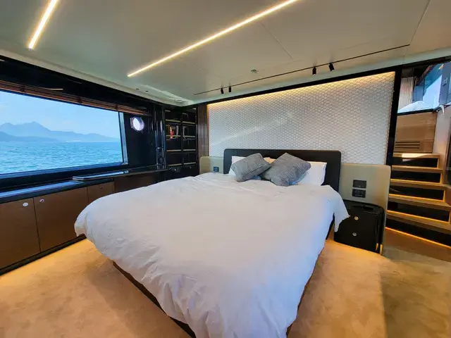 Absolute 64 Navetta