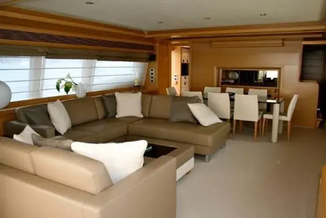 2009 Ferretti fifteen