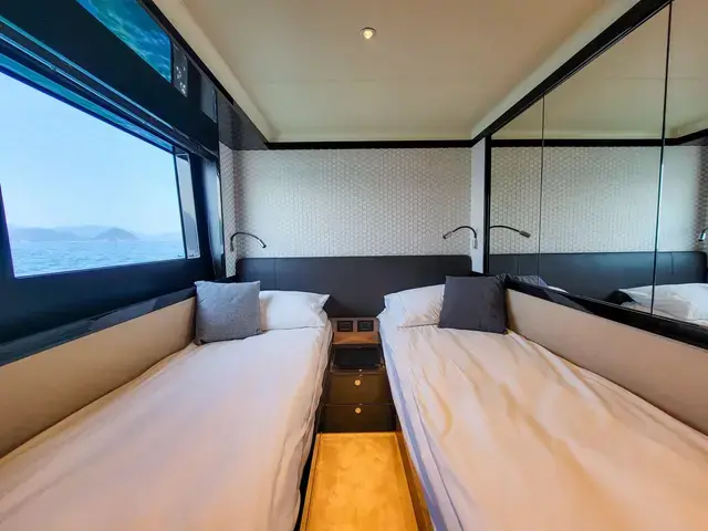 Absolute 64 Navetta