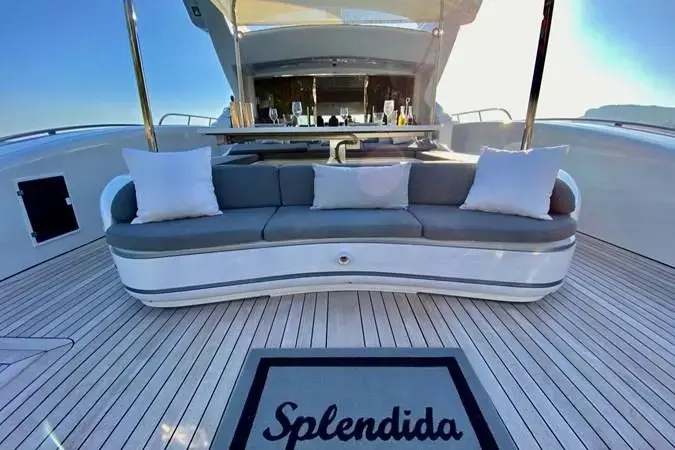 2003 Mangusta splendida