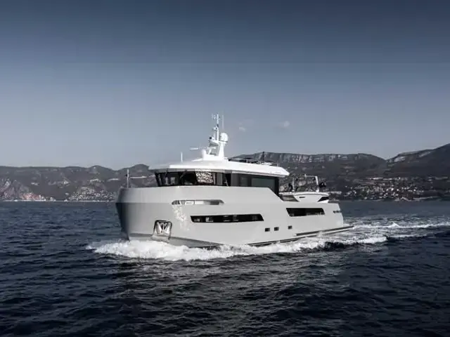 Lynx Crossover 27