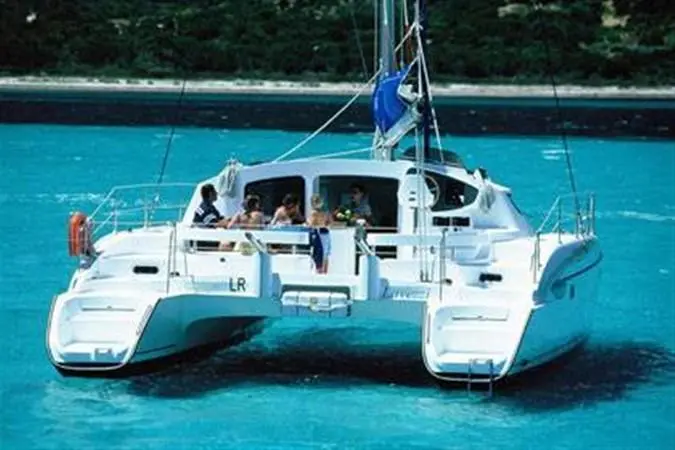 2007 Fountaine Pajot 2007 fountaine pajot lavezzi