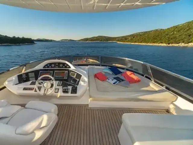 Sunseeker Yacht 80