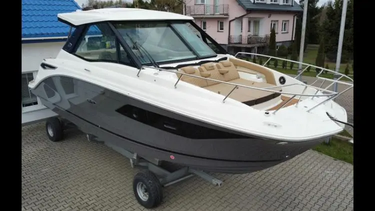 2021 Sea Ray 320 sundancer