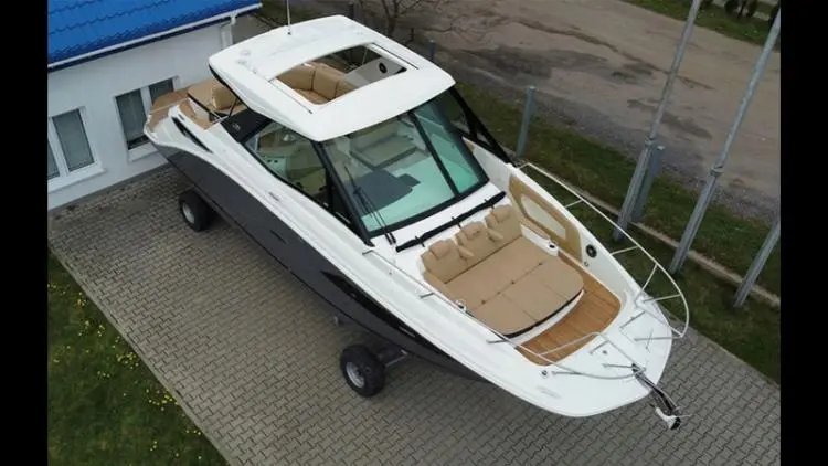 2021 Sea Ray 320 sundancer