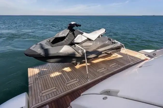 2013 Azimut elena i