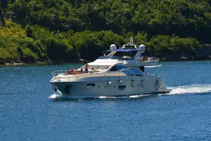 2008 Azimut julia s