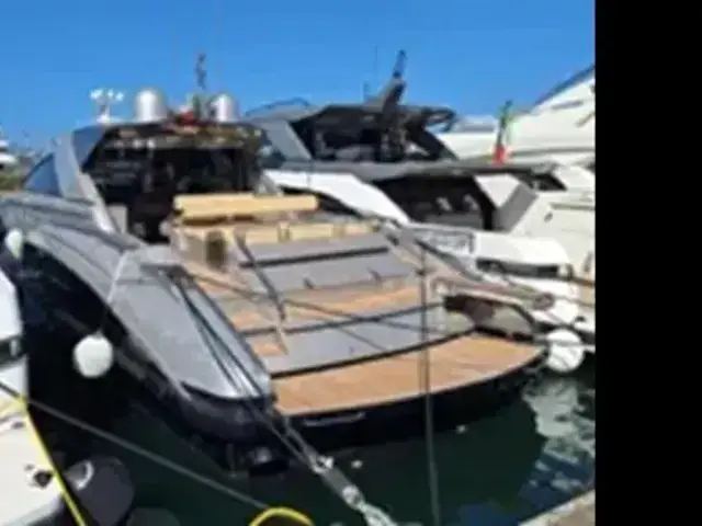 Riva 68 Ego