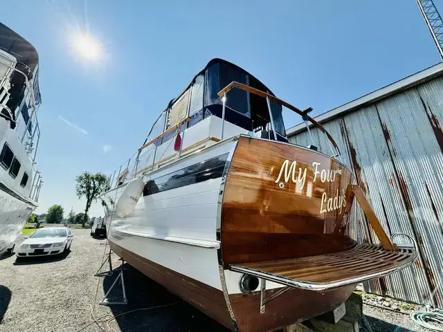 Chris Craft 40 Constellation