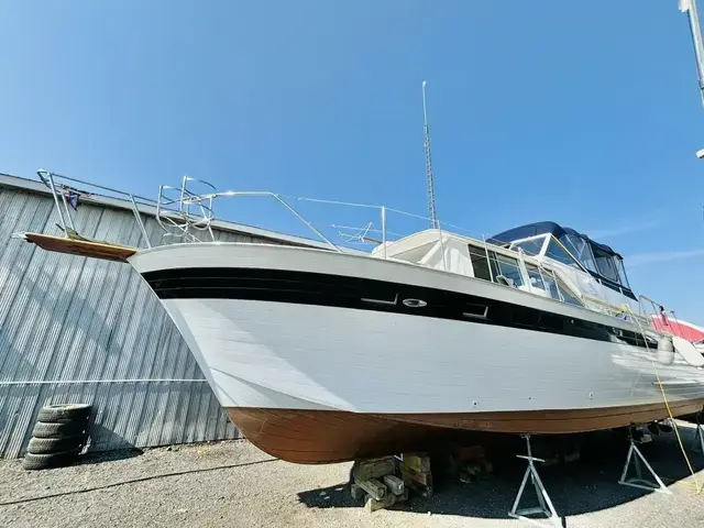 Chris Craft 40 Constellation