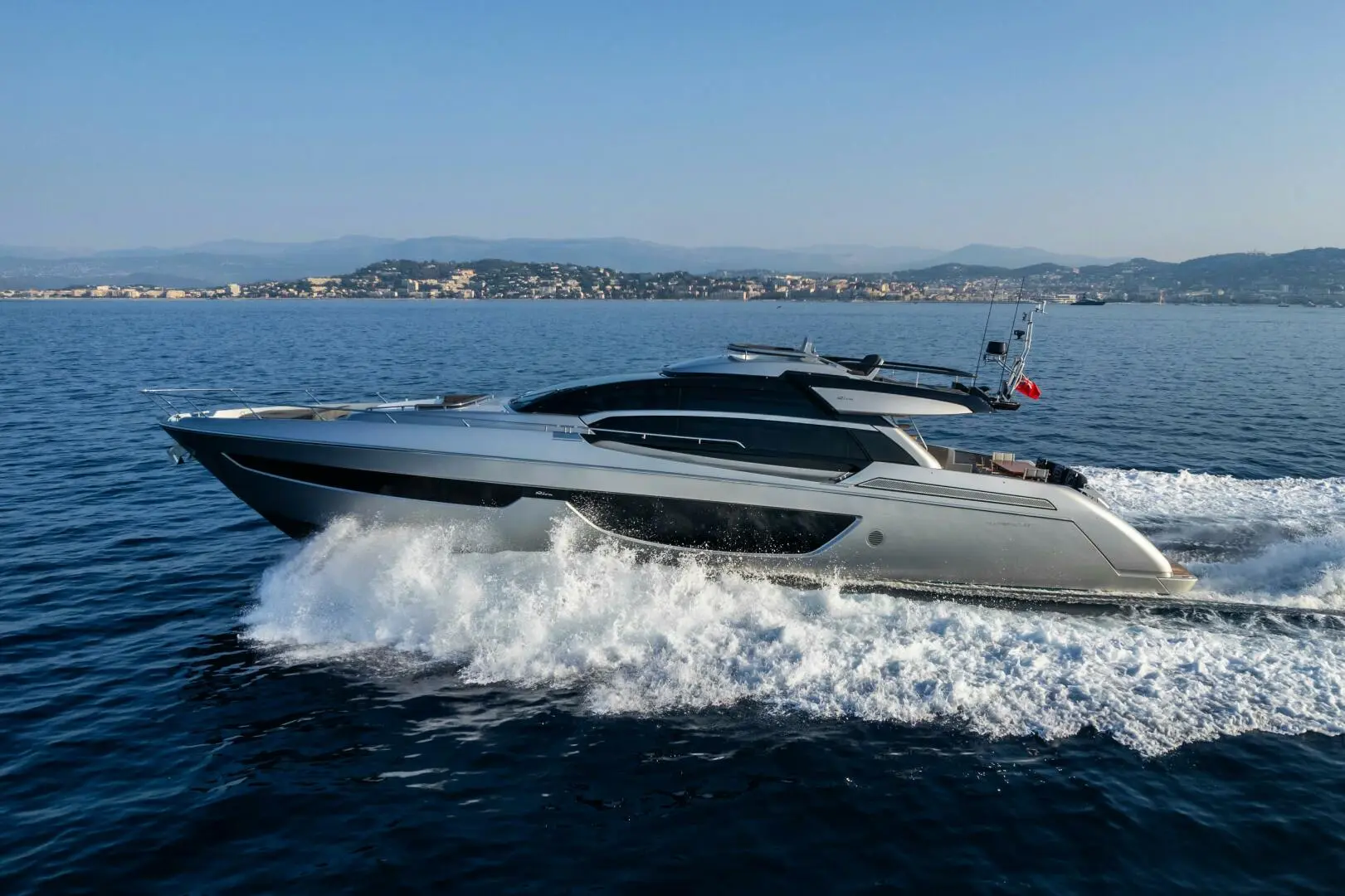 2017 Riva 76 perseo