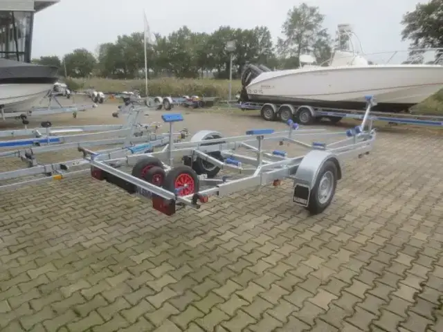 Vlemmix (direct leverbaar) 1800 kg enkelas