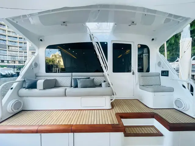 Viking Yachts 65 Enclosed