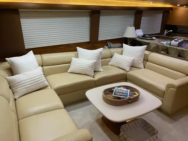 Viking Yachts 65 Enclosed