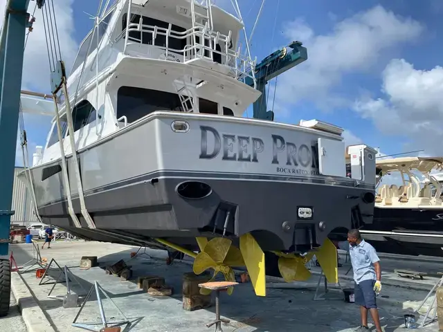 Viking Yachts 65 Enclosed