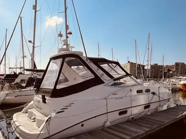 Sealine S34 Sports Cruiser