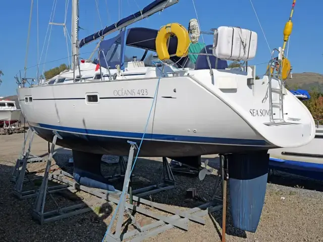 Beneteau Oceanis Clipper 423