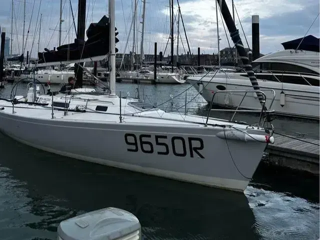 J Boats J 105