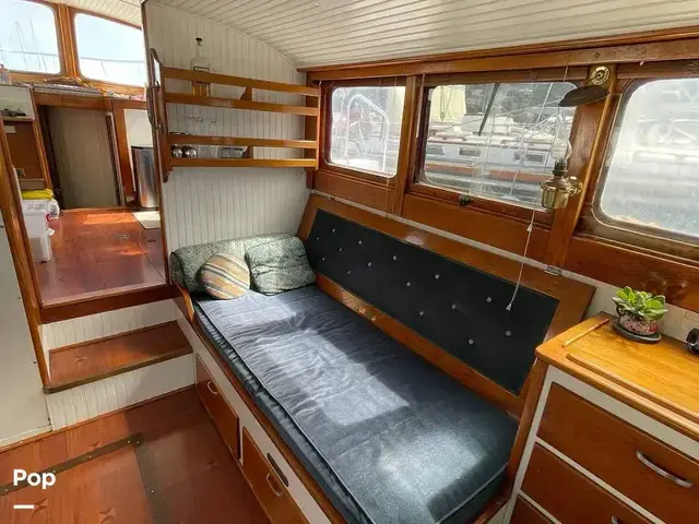 Monk Tri Cabin Canoe Stern Diesel Motor Yacht