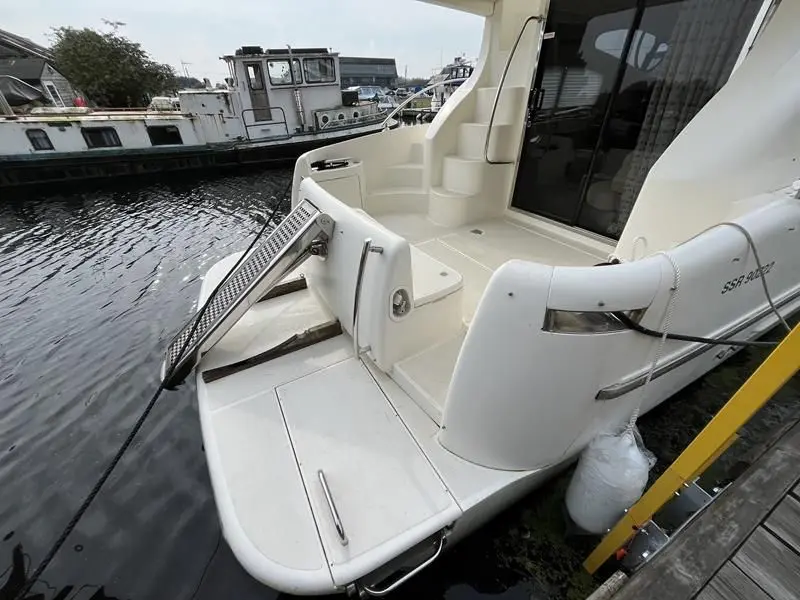 2000 Azimut 42