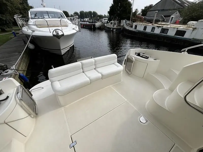 2000 Azimut 42