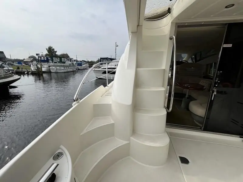 2000 Azimut 42