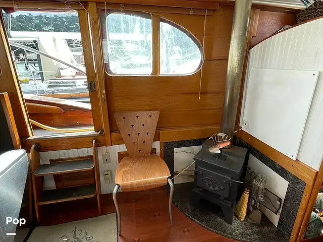 Monk Try Cabin Canoe Stern Diesel Motor Yacht