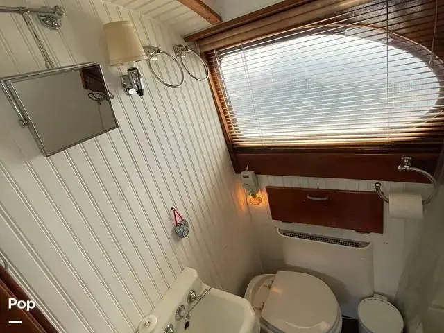 Monk Try Cabin Canoe Stern Diesel Motor Yacht