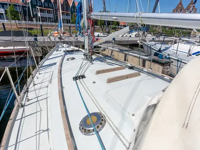 Contessa 32