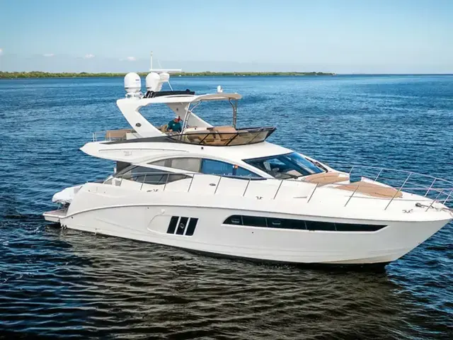 Sea Ray L590 Fly