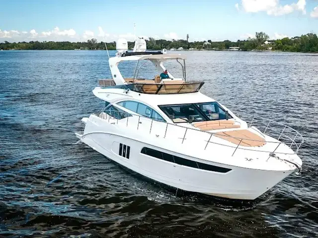 Sea Ray L590 Fly