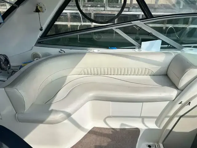 Cruisers Yachts 4270 Esprit