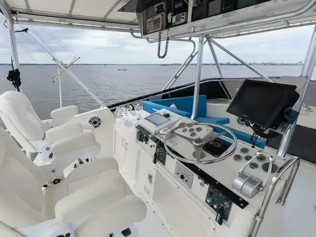 Hatteras 55 Convertible