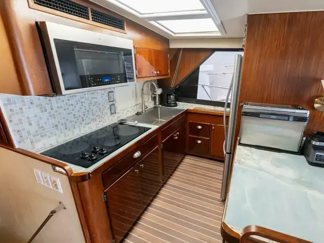 Hatteras 55 Convertible