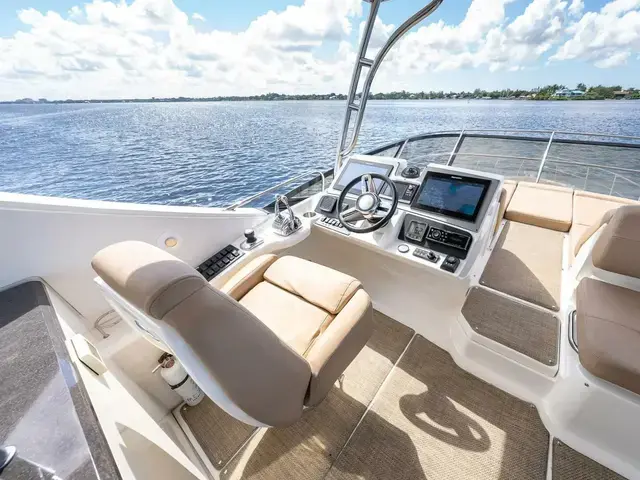 Sea Ray L590 Fly