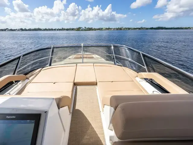 Sea Ray L590 Fly