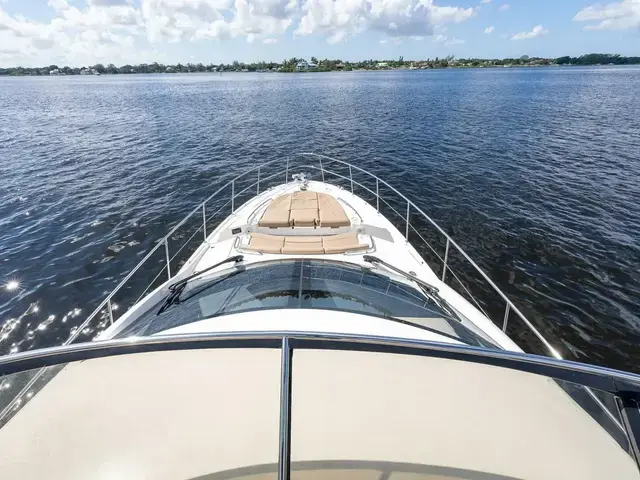 Sea Ray L590 Fly