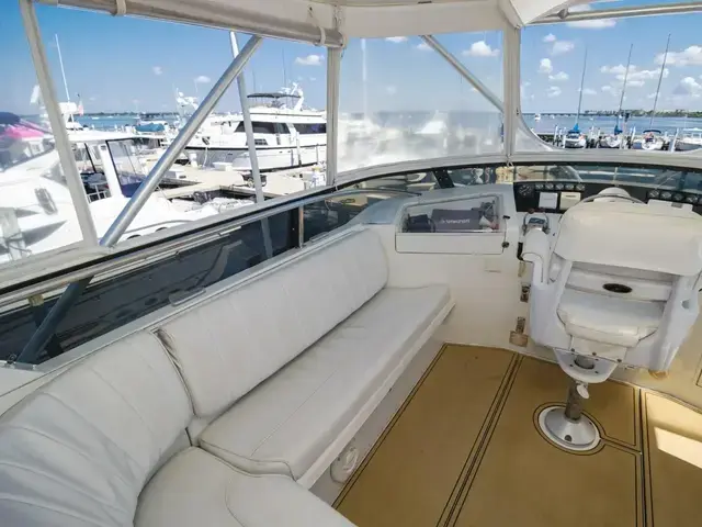 Hatteras 50