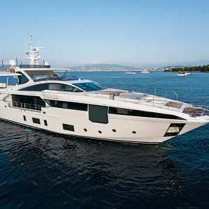 2019 Azimut Grande 35M