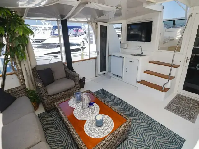 Hatteras 50