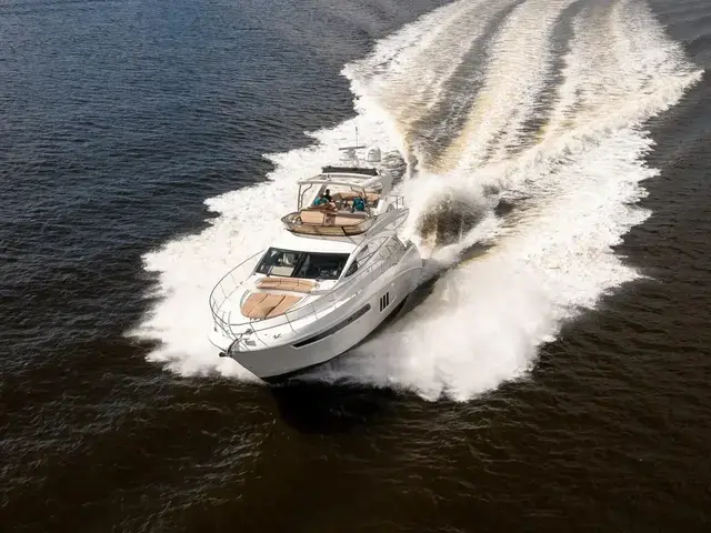 Sea Ray L590 Fly