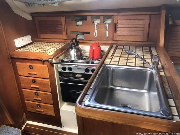 1989 Westerly strom cruiser 33