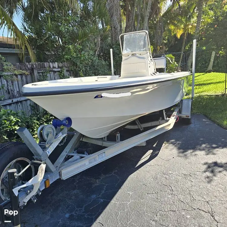 2009 Mako 1901 tunnel inshore