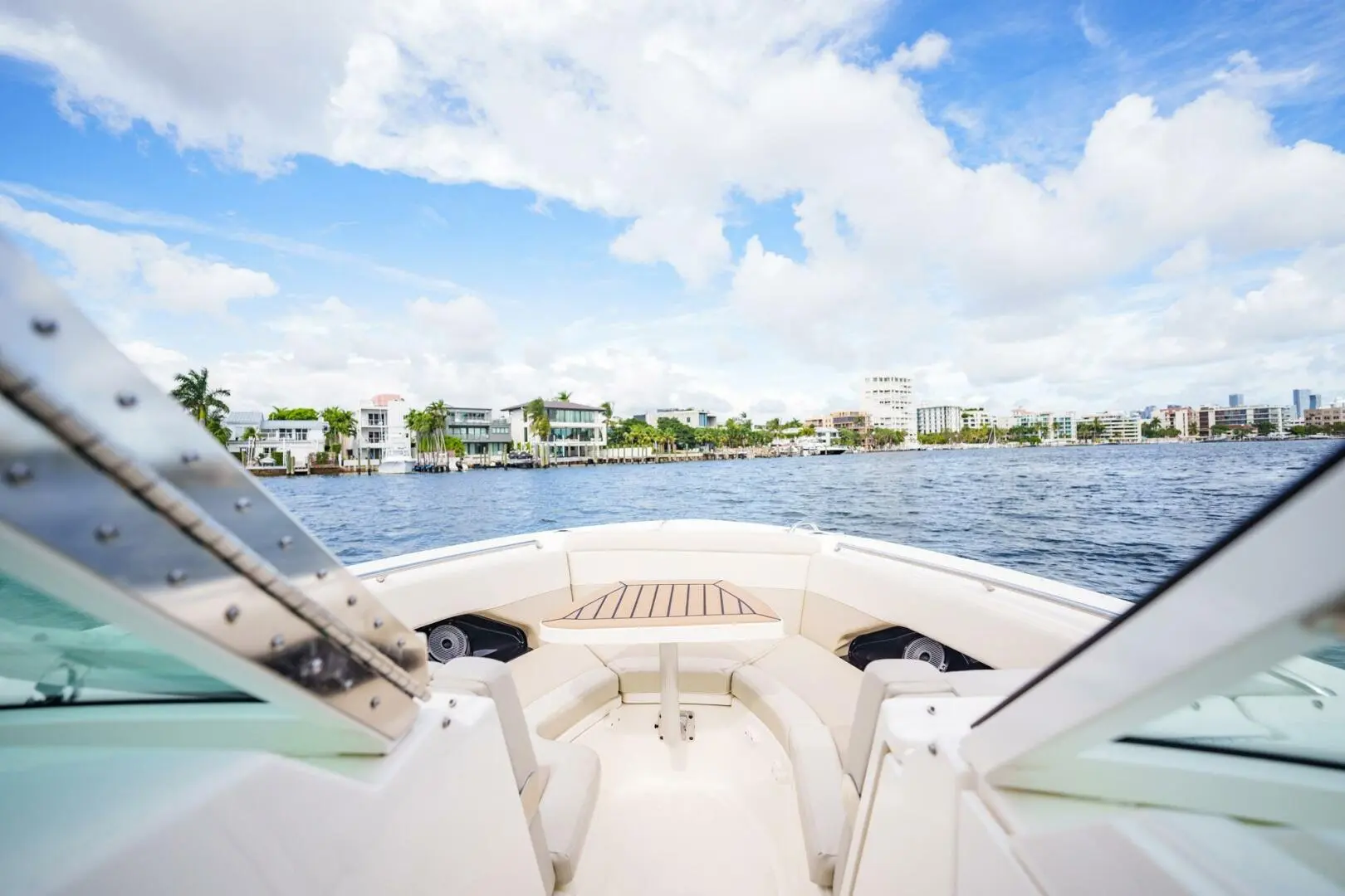 2023 Boston Whaler 280 vantage