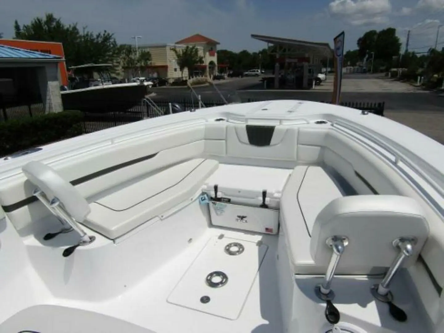 2024 Wellcraft center console 352 fisherman