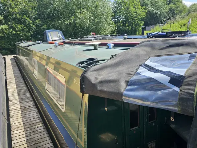 Amber Boats Semi Traditional Stern Narrowboat